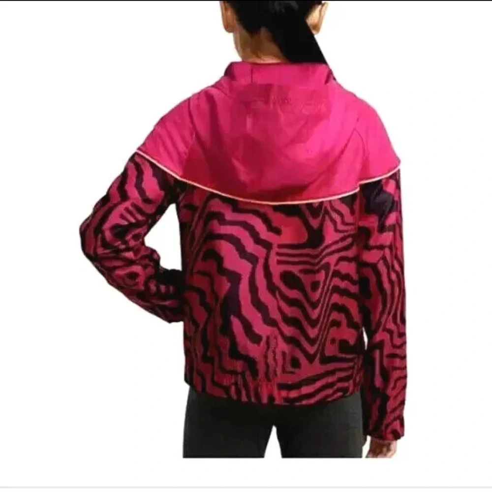 Nike SPORTSWEAR WINDRUNNER LITTLE KIDS' FULL-ZIP JACKET IN FIREBERRY Size M